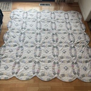 80x80 Gorgeous Vintage Double Wedding Ring Quilt - Needs Repair